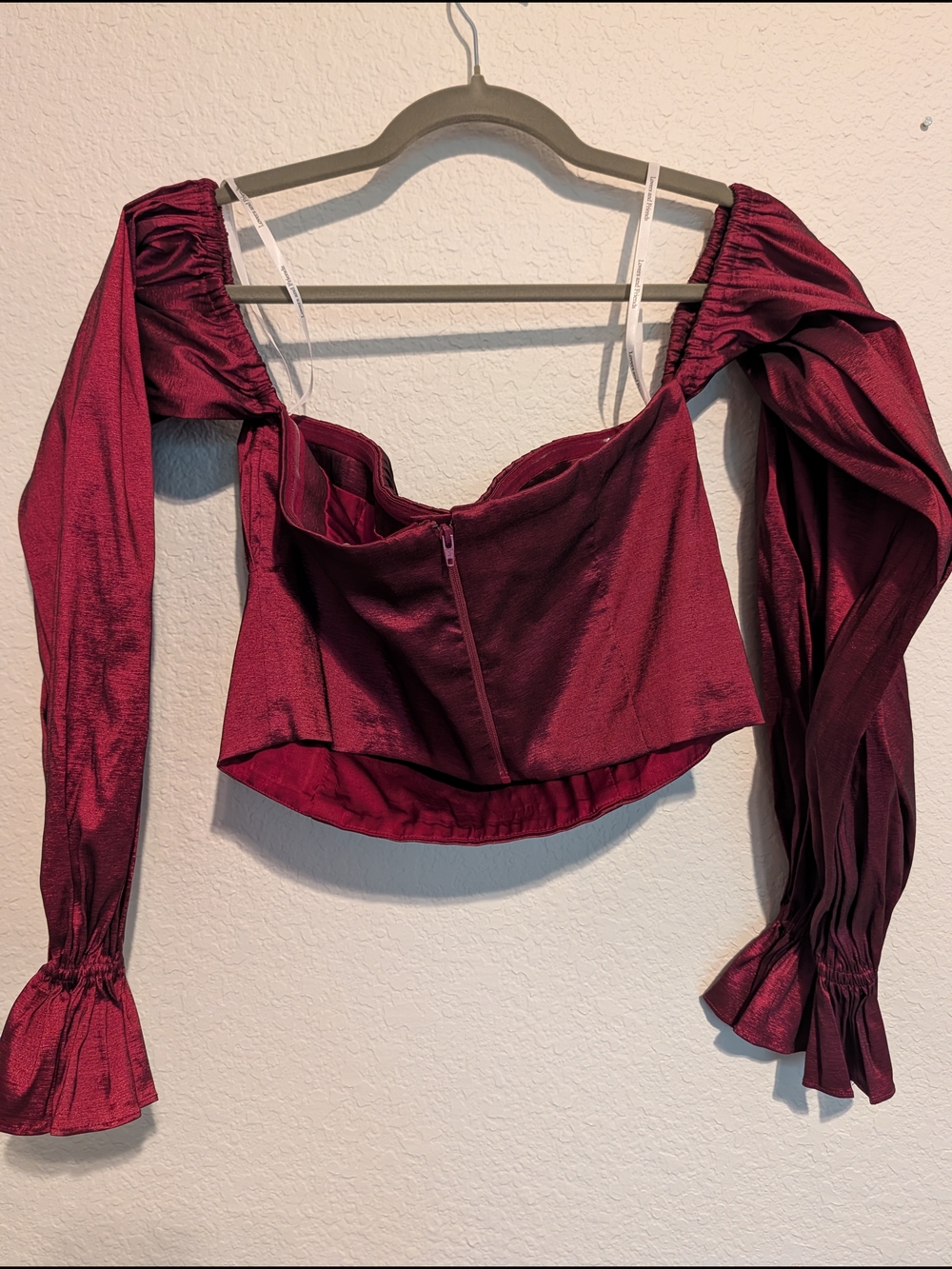 Lovers + Friends Maroon Off-Shoulder Sleeve Crop Top Size Large L Satin Shine - Picture 3 of 5
